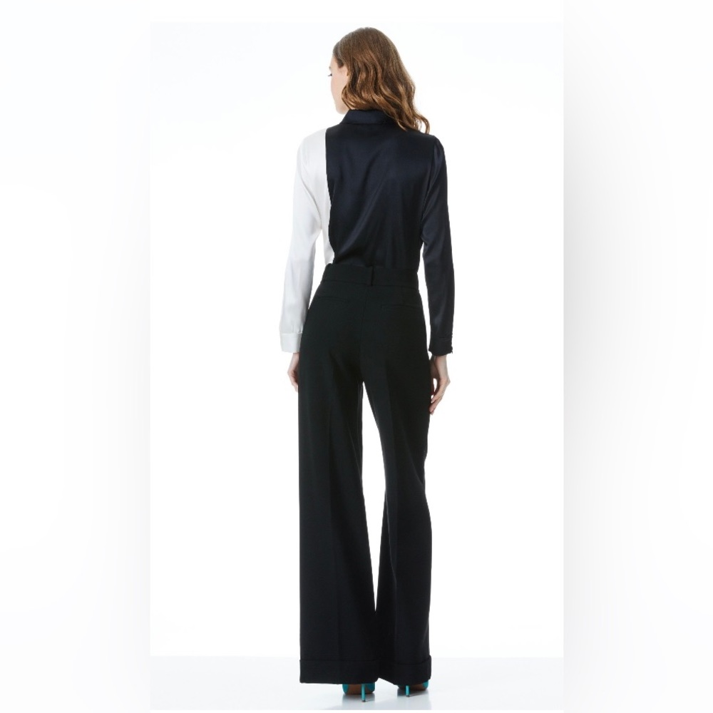 ALICE & OLIVIA WILLA PLACKET TOP - Picture 2 of 14